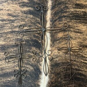 Set of 3 metal rustic crosses wall decor.